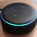 Alexa é uma assistente virtual.
Os aparelhos Amazon Echo e Echo Dot conectam-se ao serviço, que possui capacidade de interagir por voz, tocar músicas, fazer listas de tarefas, configurar alarmes, prover informações sobre tráfego, temperatura, entre outras informações, além de controlar sistemas e aparelhos inteligentes e conectados.