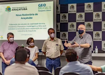 Reunião onde a Prefeitura apresentou estudo da nova rodoviária em Araçatuba