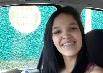 Mulher morre após arma de marido PM disparar acidentalmente