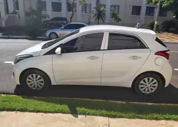 Carro apreendido após perseguição na Rodovia Marechal Rondon, em Araçatuba (SP)