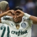 Jogador do Palmeiras comemora gol