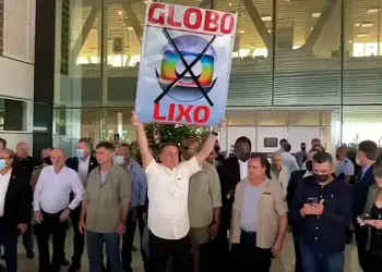 bolsonaro globo lixo