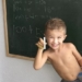 Filippo de Castro Morgado brinca de fazer cálculos em sua casa — Foto: Arquivo pessoal