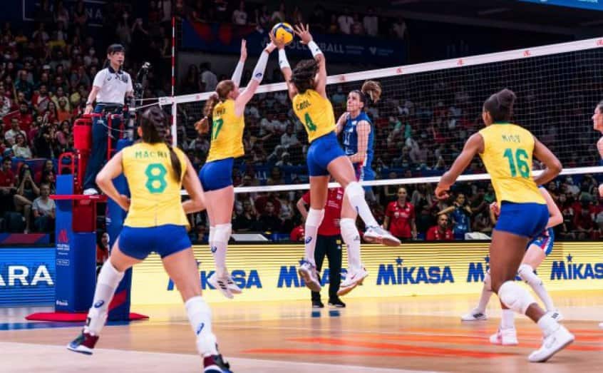Brasil vence Bélgica e se mantém no Pré-Olímpico de vôlei feminino