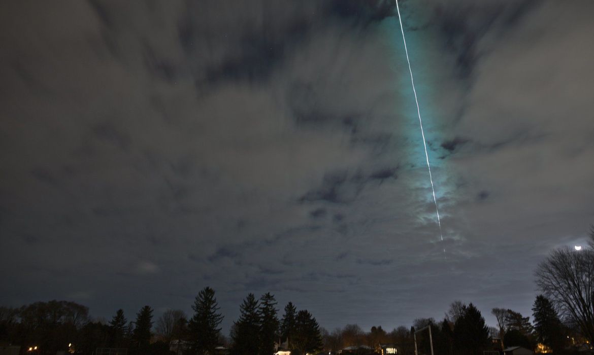 As noites de luzes estranhas nos céus de Porto Alegre