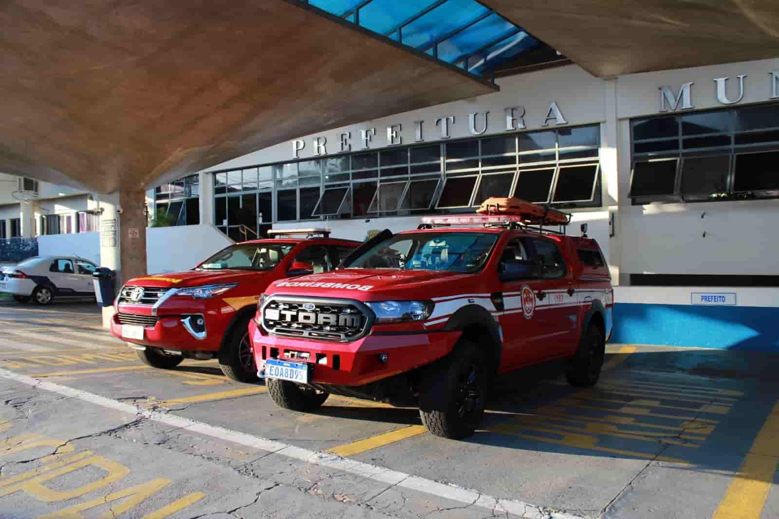 viaturas corpo de bombeiros min