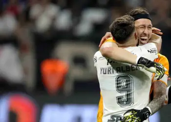 Cássio e Yuri Alberto dois destaques da partida. Foto: Rodrigo Coca/ Agência Corinthians