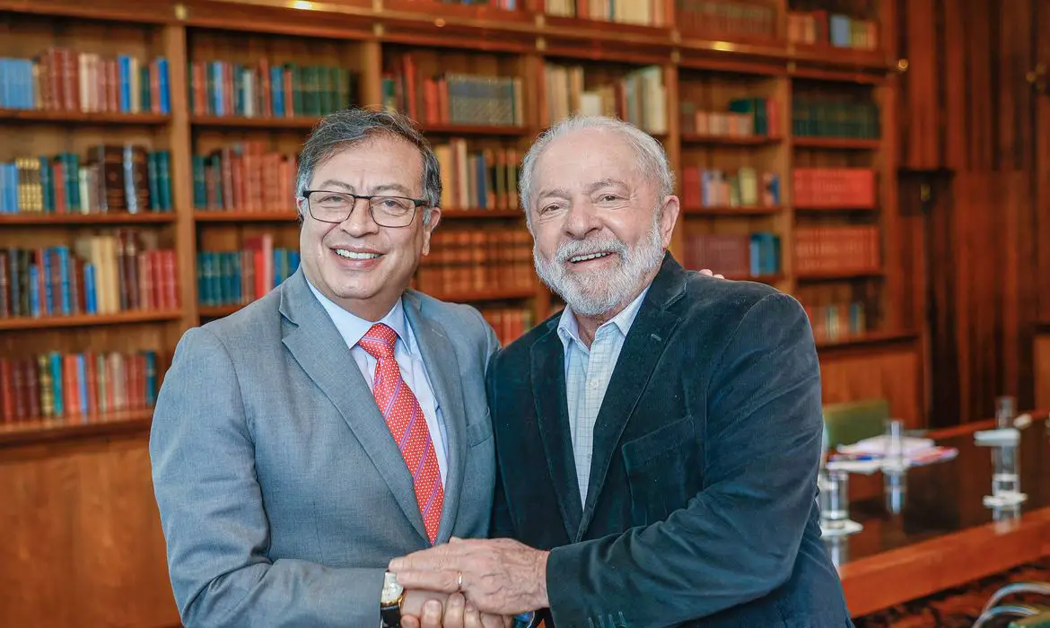 Brasília (DF), 31.05.2023 - Presidente da República, Luiz Inácio Lula da Silva, durante reunião com o Presidente da República da Colômbia, Gustavo Petro. Palácio da Alvorada- Brasília - DF. Foto: Ricardo Stuckert/PR