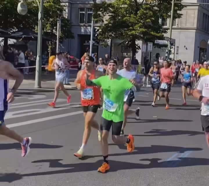 Filipe Fornari participou da Maratona de Berlim 2023 na capital da Alemanha (Foto/ Instagram)