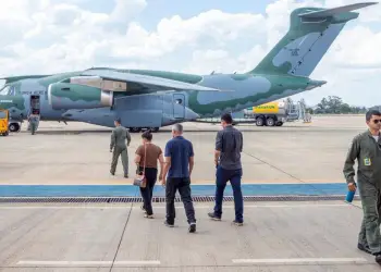 Brasília (DF), 10.10.2023 - Decolagem da aeronave KC-390 Millennium da FAB para a repatriação de brasileiros em território de Israel e Palestina. Operação Voltando em Paz.  Foto: João Risi/Audiovisual/PR