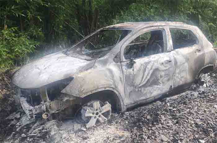 Carro das vítimas foi encontrado incendiado na zona rural