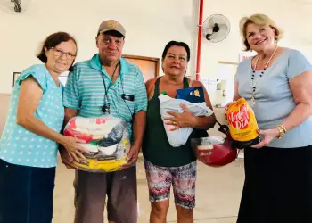 entrega de cestas de natal em Aracatuba