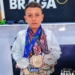 Arthur Terrete exibe as medalhas