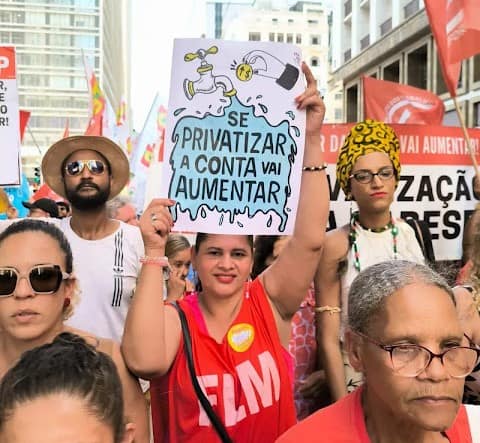 Movimentos populares e sindicatos realizaram um ato contra a privatização
da Sabesp no dia 29 de abril de 2024 - Joanne Mota/Sintaema