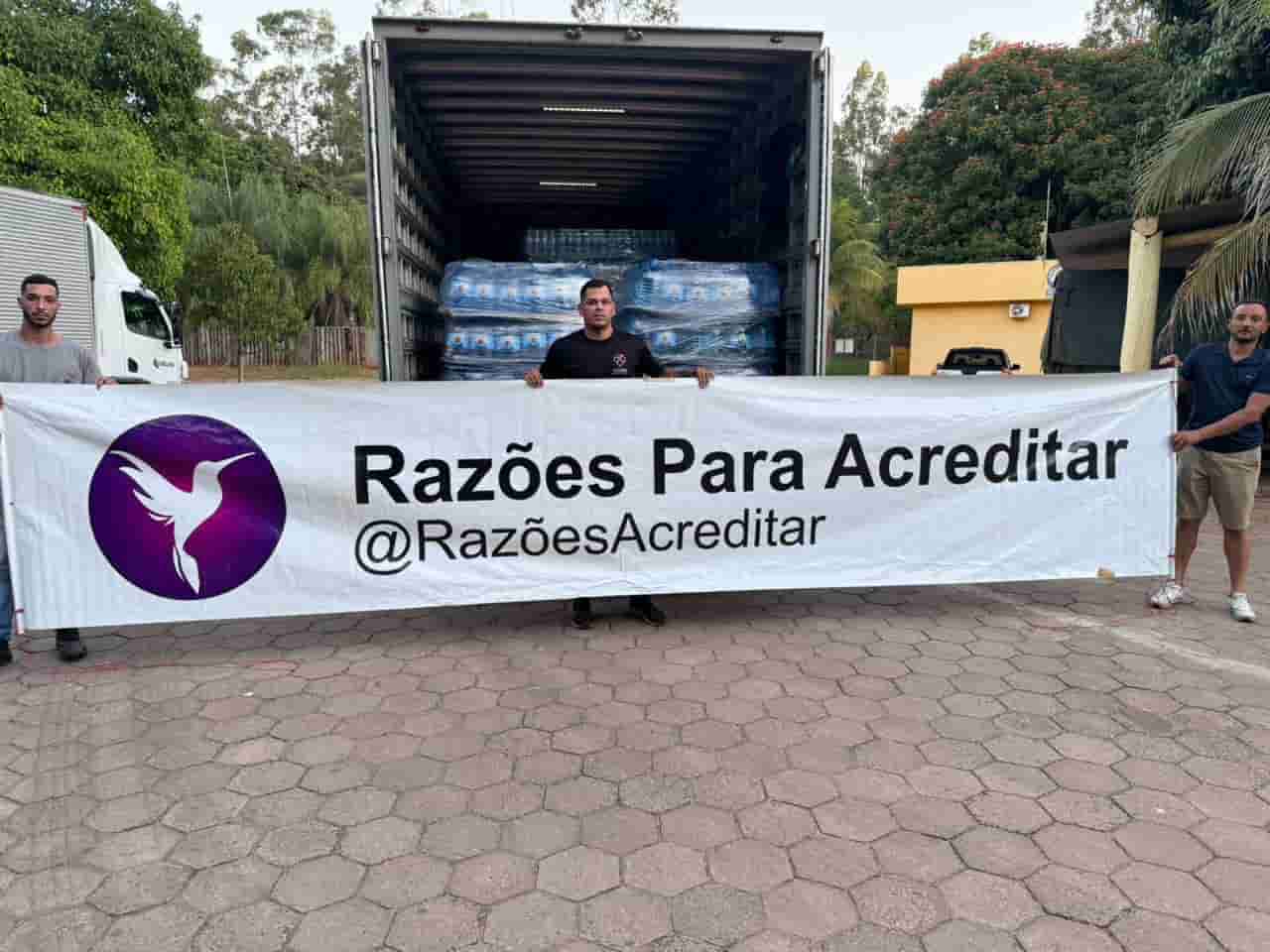 André Souza (ao centro) seguiu para o Sul do País nessa terça-feira