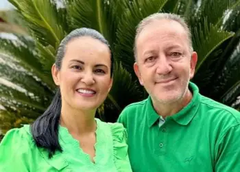 A prefeita Katia Morita com o marido, Júnior