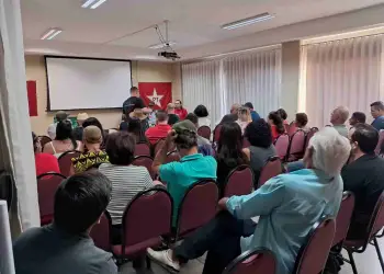 Confirmação ocorreu nesse sábado (22), em reunião com integrantes da Federação PT-PC do B-PV