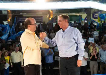 Borella (à direita) com o vice, Dr. Salatino - Foto: DIvulgação