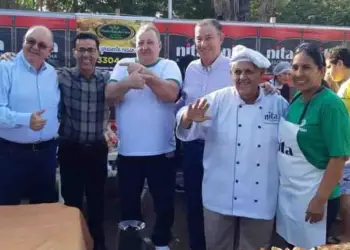 Defesa apresentou foto em que Laerte Rocha esteve no mesmo evento com seu pré-candidato a prefeito, Coronel Borella