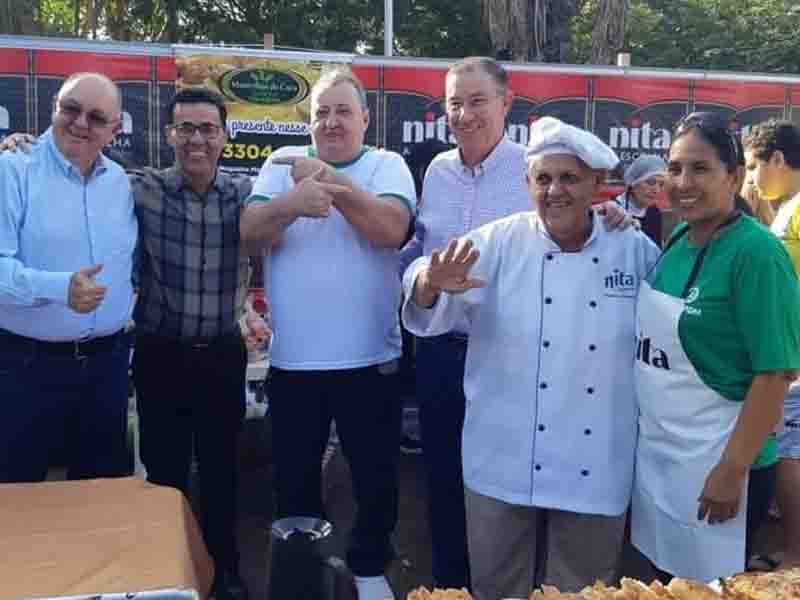 Defesa apresentou foto em que Laerte Rocha esteve no mesmo evento com seu pré-candidato a prefeito, Coronel Borella