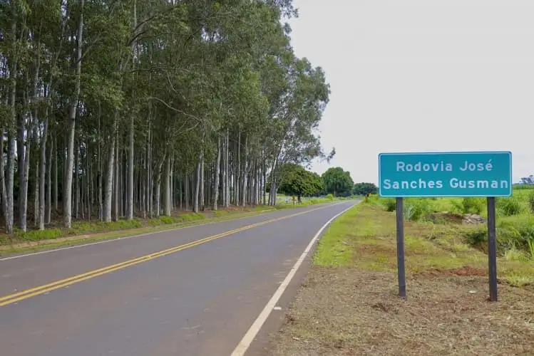 Administrada pela prefeitura, a estrada liga os bairros rurais de Birigui à Rodovia SP 461. Foto: Governo de SP