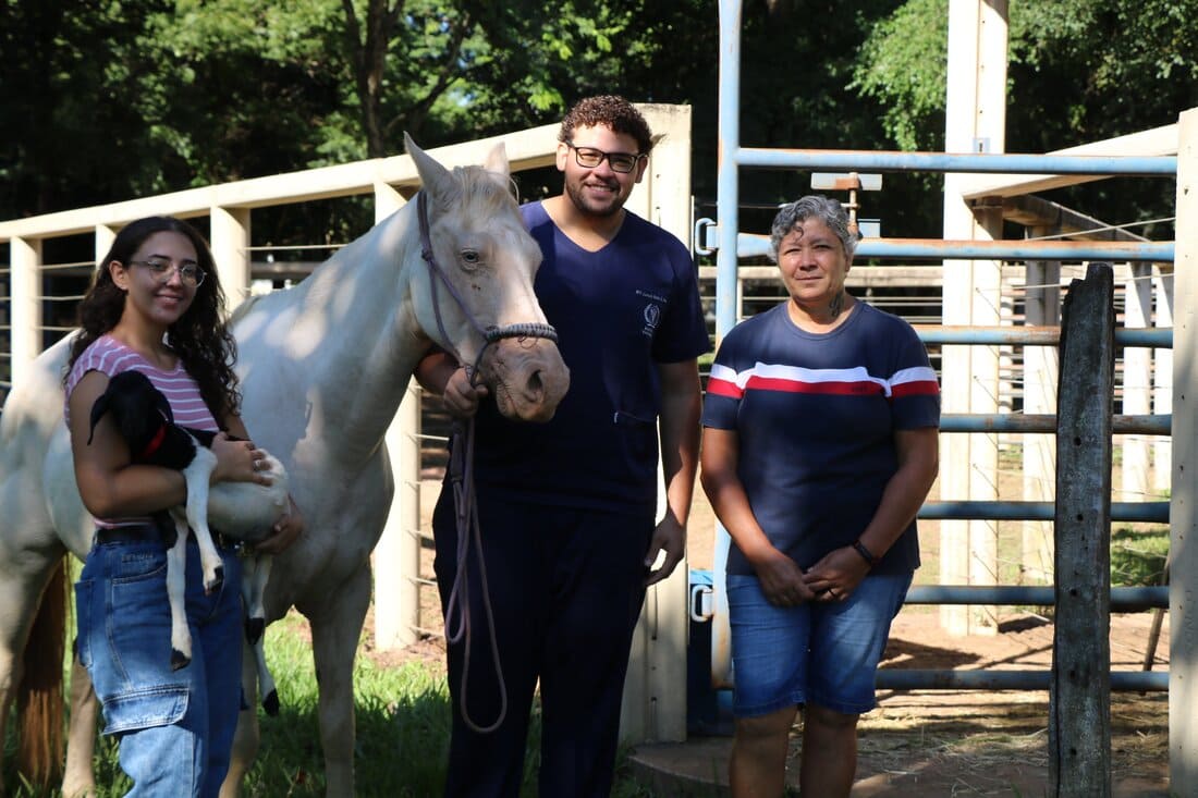 Otilia e cavalo Ringo