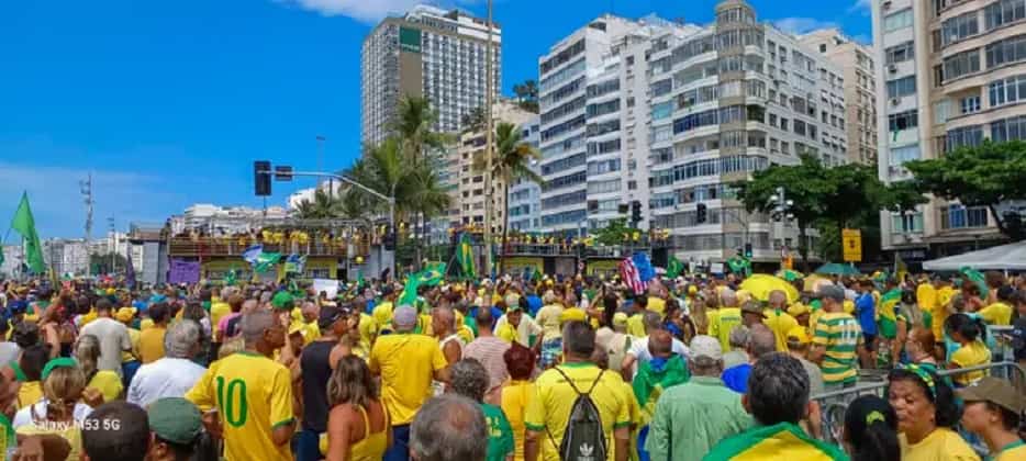 Bolsonaristas se reúnem no Rio de Janeiro e defendem anistia para o ex-presidente e condenados do 8/1. Foto: Gilberto Costa/Agência Brasil