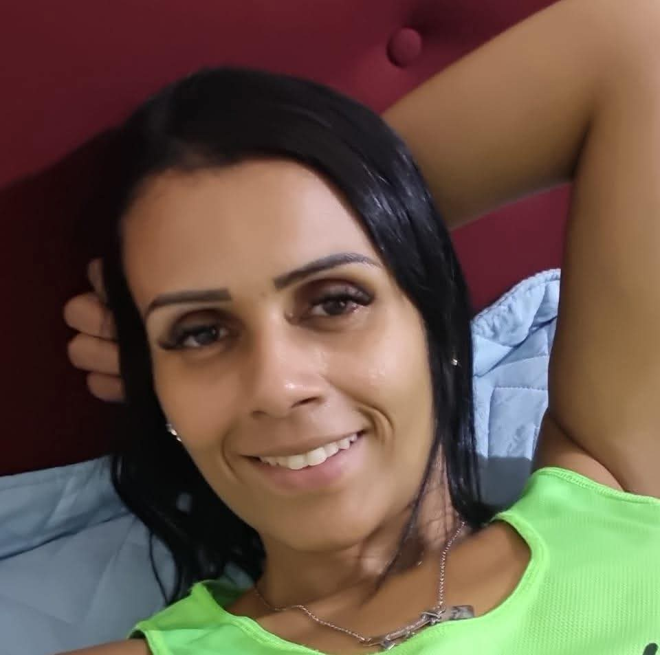 Evelin foi morta pelo namorado, que acabou preso pela PM (Foto: Reprodução Facebook)